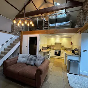 Beautifully Converted Apartment