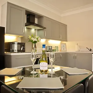 Parkgate Central, Station & Town Apartment